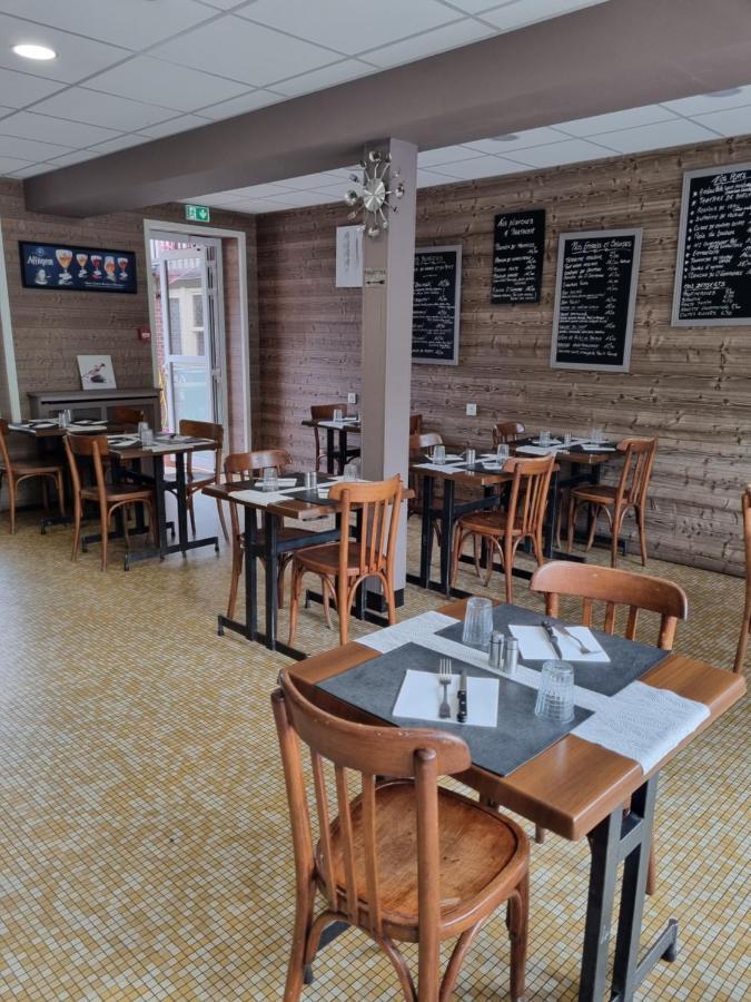 Terres-de-Caux Hotel Du Commerce מראה חיצוני תמונה